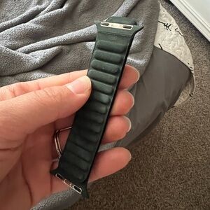 Apple Watch magnetic band